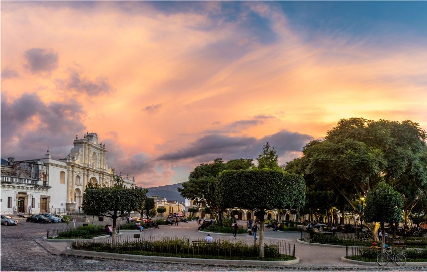 PARQUE CENTRAL